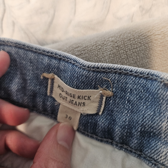 Madewell Light Blue Mid-Rise Kick Out Jeans - Picture 7 of 7